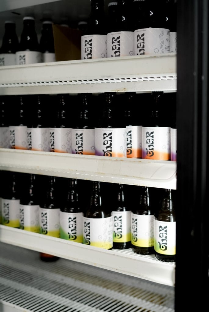 Готові пляшки пробіотичної комбучі Char на зберіганні